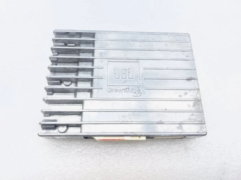 Усилитель акустической системы Toyota Camry 2013 ASV50