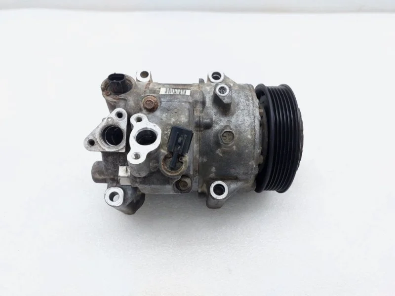 Компрессор кондиционера Toyota Camry 2013 ASV50