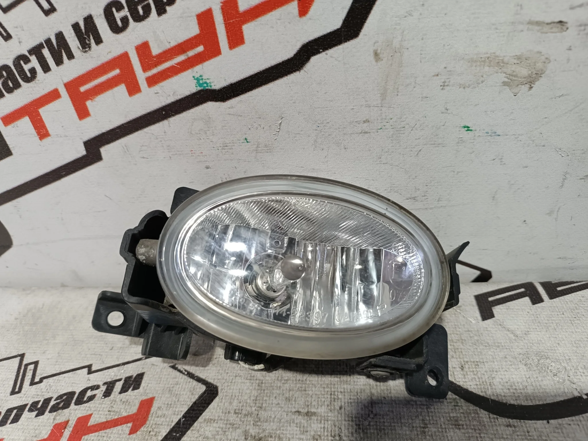 ТУМАНКА HONDA ПРАВО 33901SAA003 D139