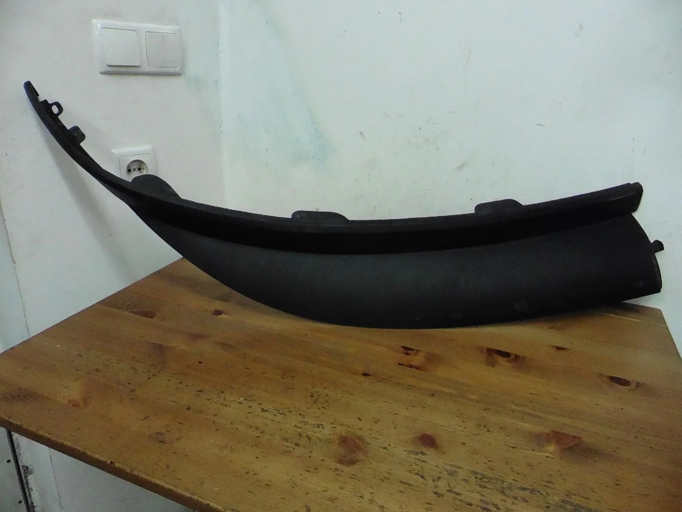 Спойлер переднего бампера левый Опель Астра J 09-