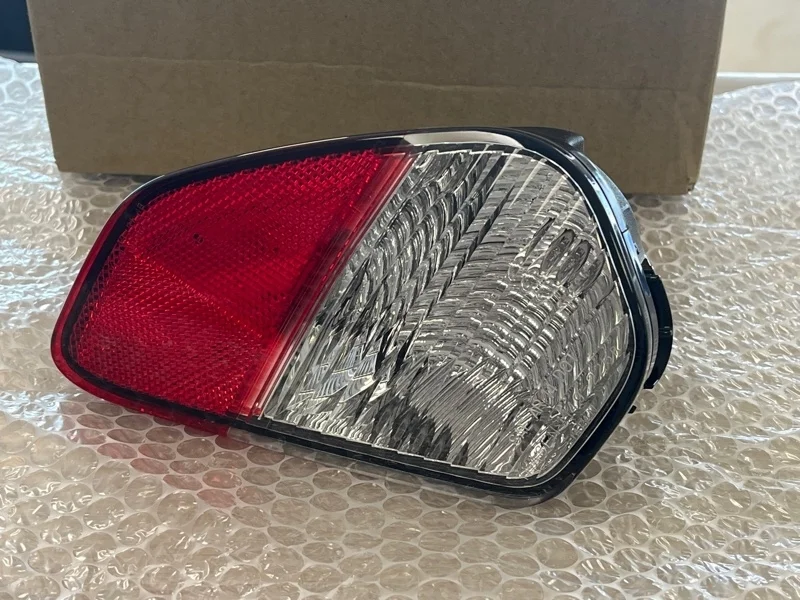 ФОНАРЬ В БАМПЕР Mitsubishi Outlander 3 2015 2016 2017 2018 2019 2020 2021 8336A154 GF 4B11, задний правый