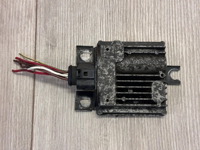 Блок управления топливным насосом VW Touareg NF 2010 7P