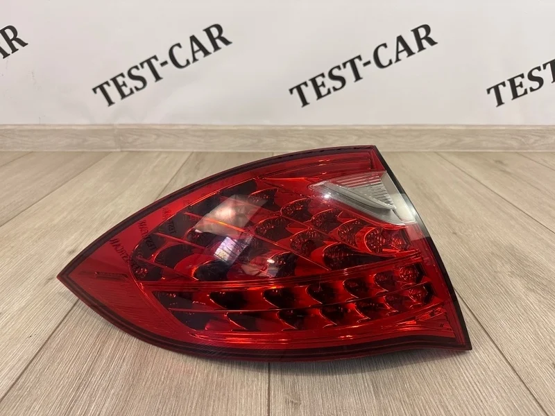 Фонарь в крыло Porsche Cayenne 2011 958 (92A)