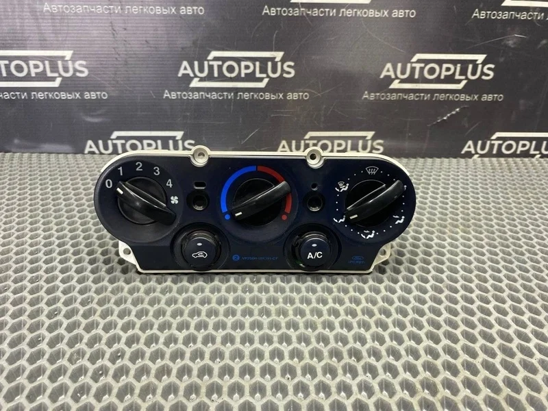 Блок управления климат-контролем Ford Fusion 2009 2S6H19980BF УНИВЕРСАЛ 1.4 FXJA