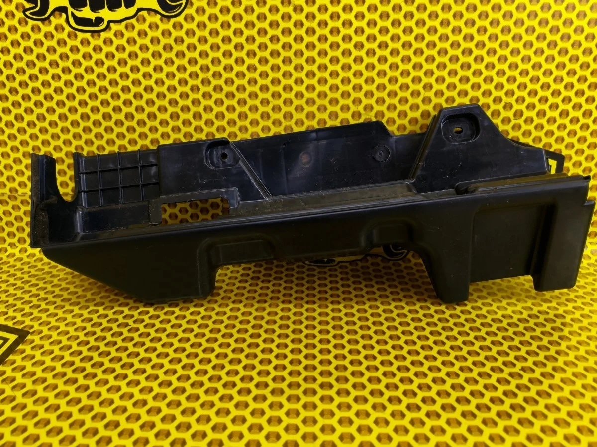 Дефлектор радиатора Hyundai Solaris 2016 253214L100 RB G4FC, правый