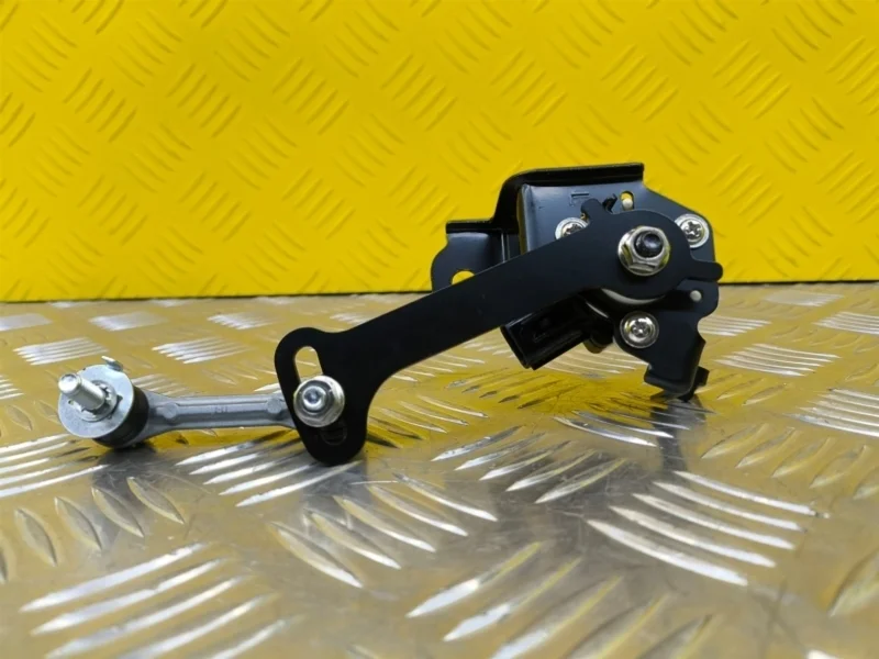 Датчик положения подвески Lexus Lx 570 (2007-2022) 2008 8940660030