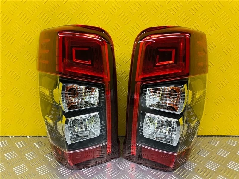 Фонарь задний правый Mitsubishi L200 (2015-2022) 2020 8330B210