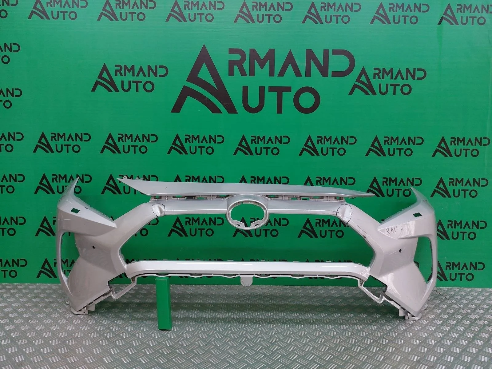 Бампер Toyota RAV4 2018-нв 5 XA50