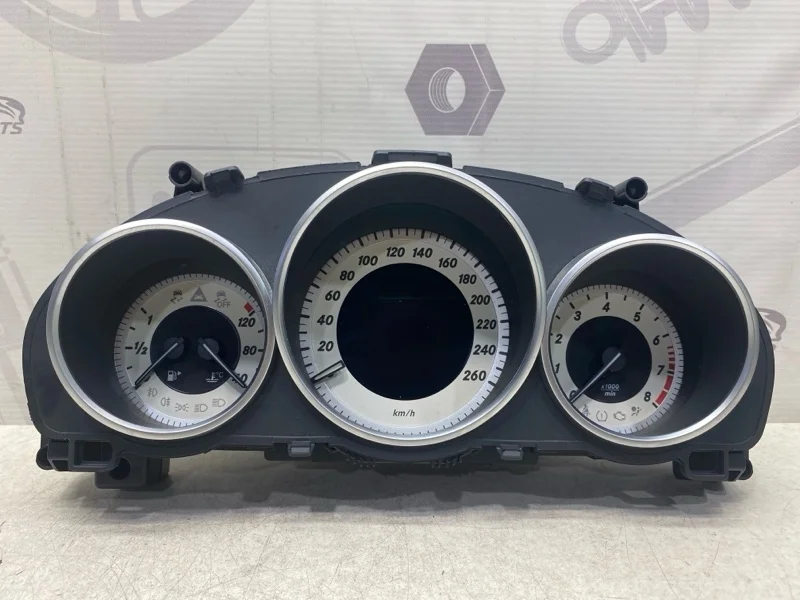 Панель приборов Mercedes-benz 2014 W212