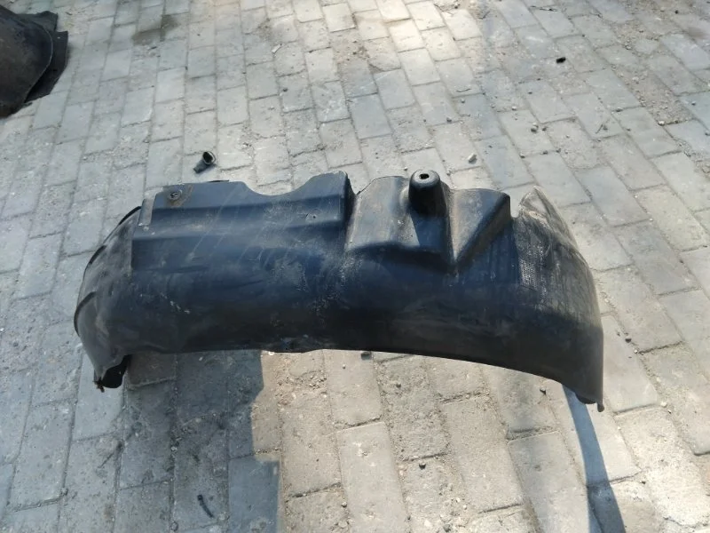 Подкрылок Audi A4 2004-2009 B7 универсал