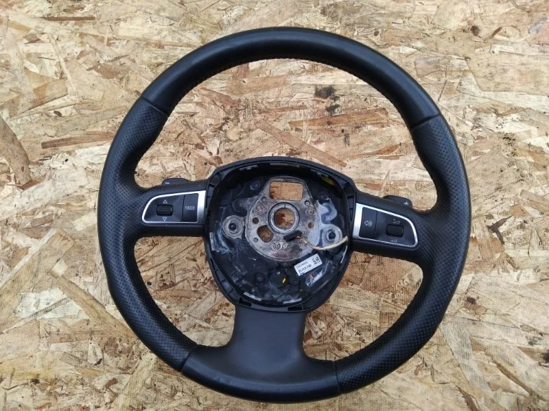Руль Audi A5 8T 2007-2011