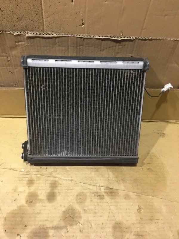 Испаритель кондиционера LEXUS LX570 2017 8850160362 URJ202 3UR-FE 5.7