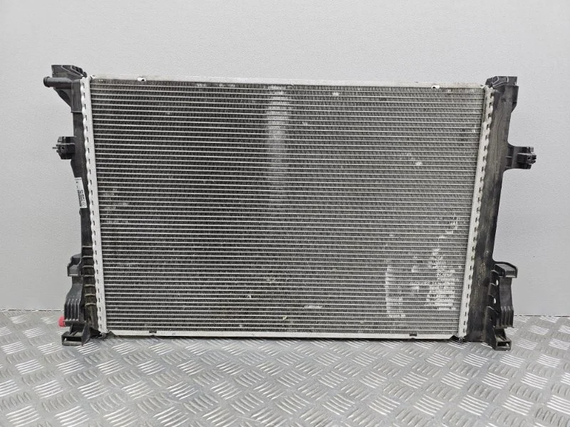 Радиатор охлаждения Mercedes B W246