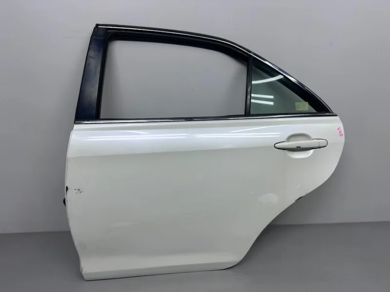 Дверь Toyota Camry V40