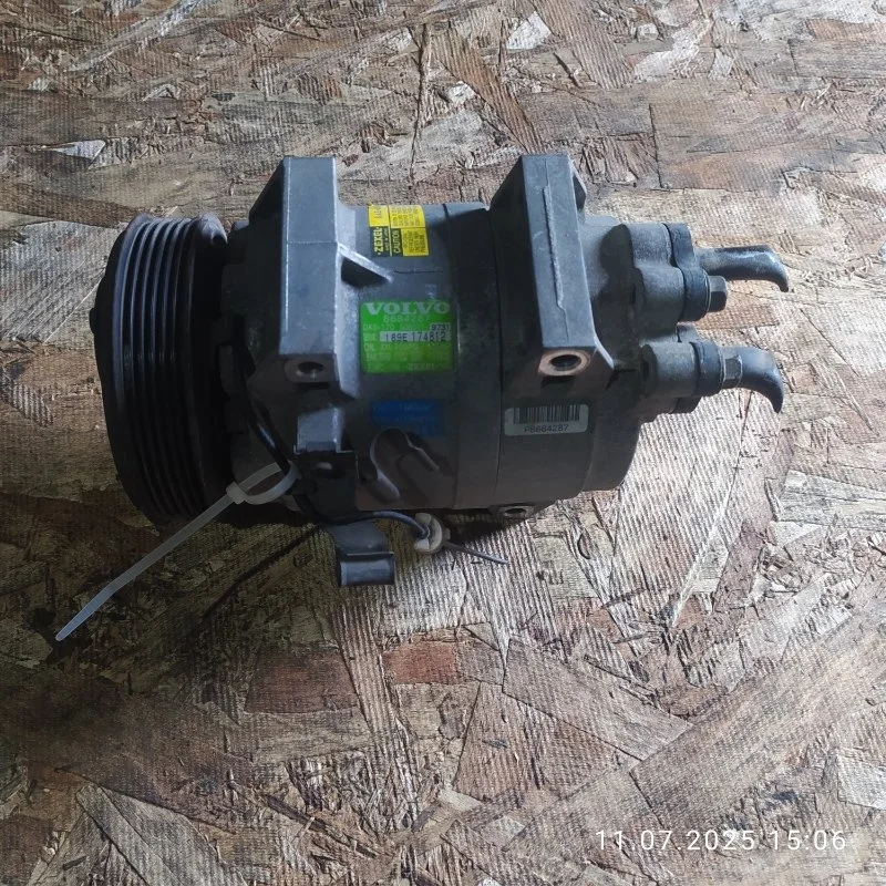 Компрессор кондиционера VOLVO XC70 2003 SZ