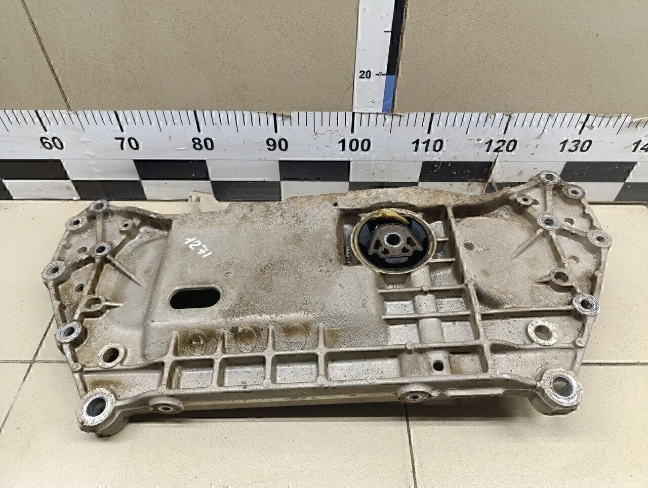 Балка подмоторная Touran 2003-2010