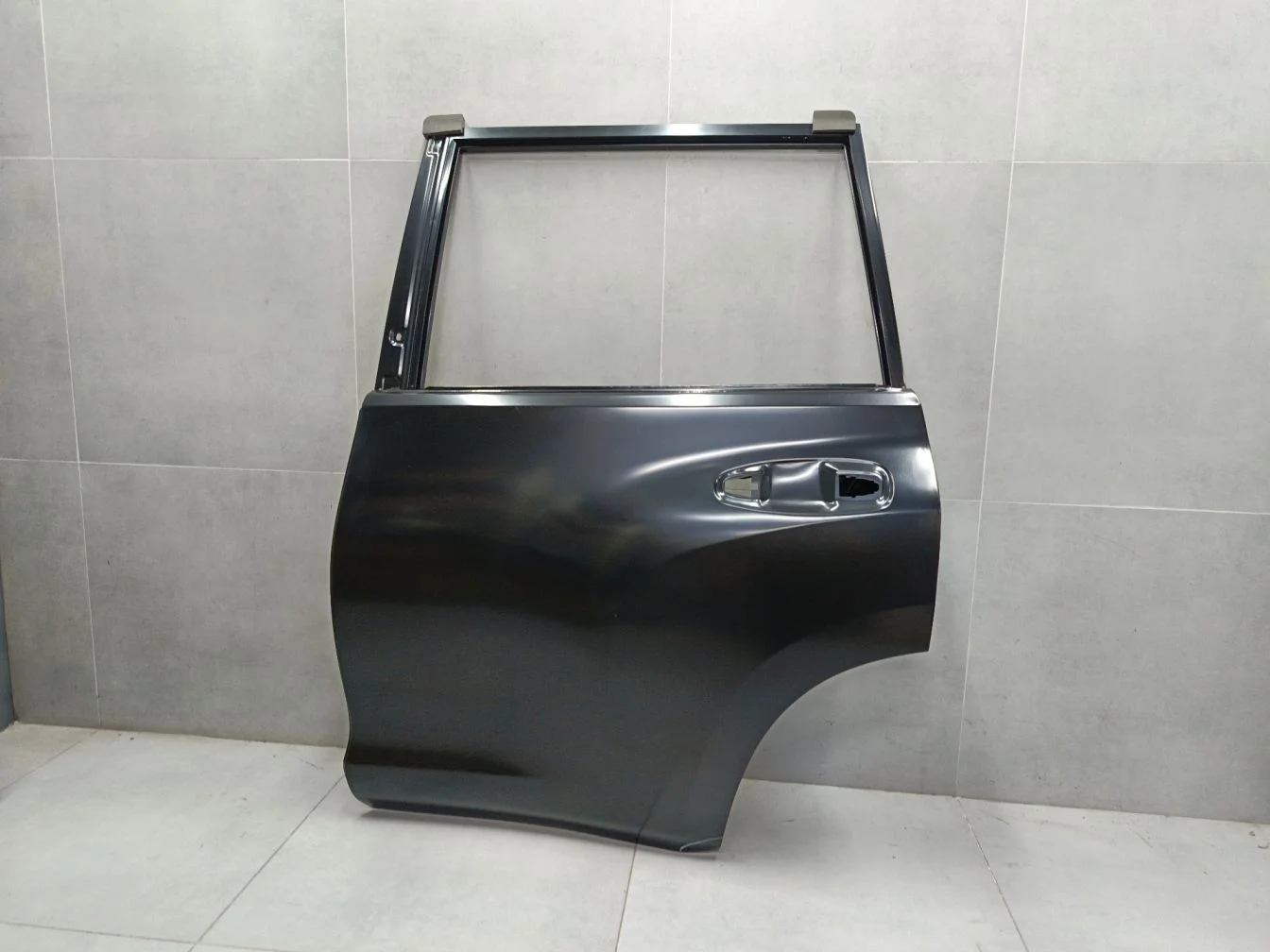 Дверь левая задняя для Toyota Land Cruiser Prado 150 2009-