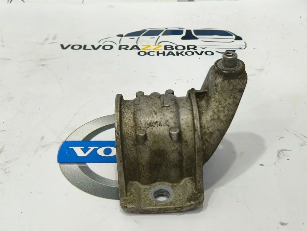 Скоба заднего стабилизатора левая BMW 5 F10 F11 M5 F10 (2011—2013)