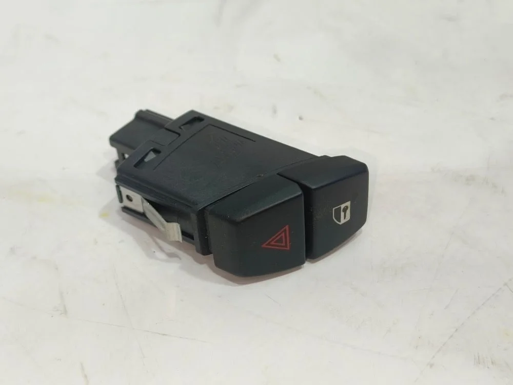 Кнопка аварийной сигнализации BMW F10 F12 F13 F25 5 серия F10/F11 (2009—2013)