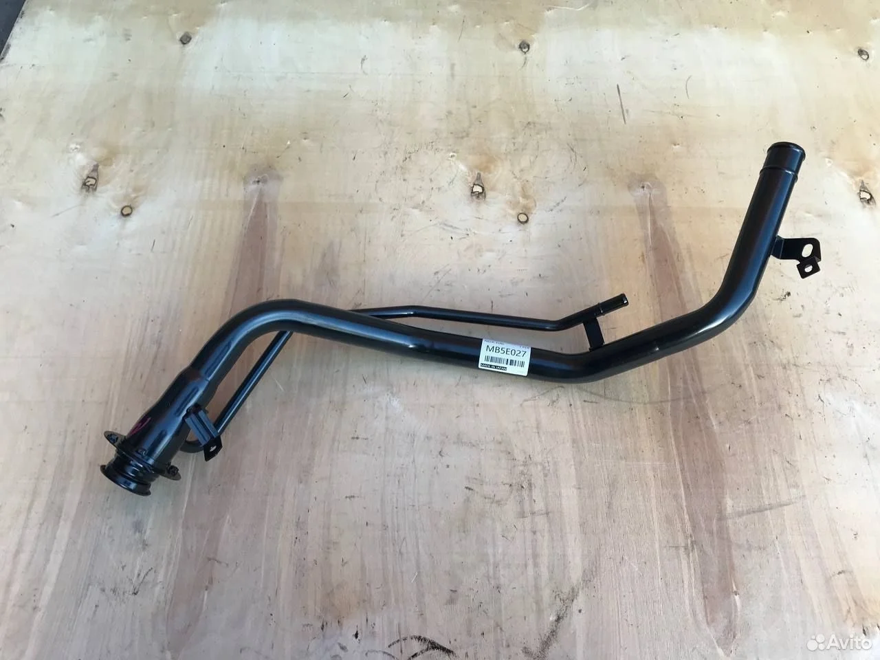 Горловина топливного бака mazda mpv lwew lw5w