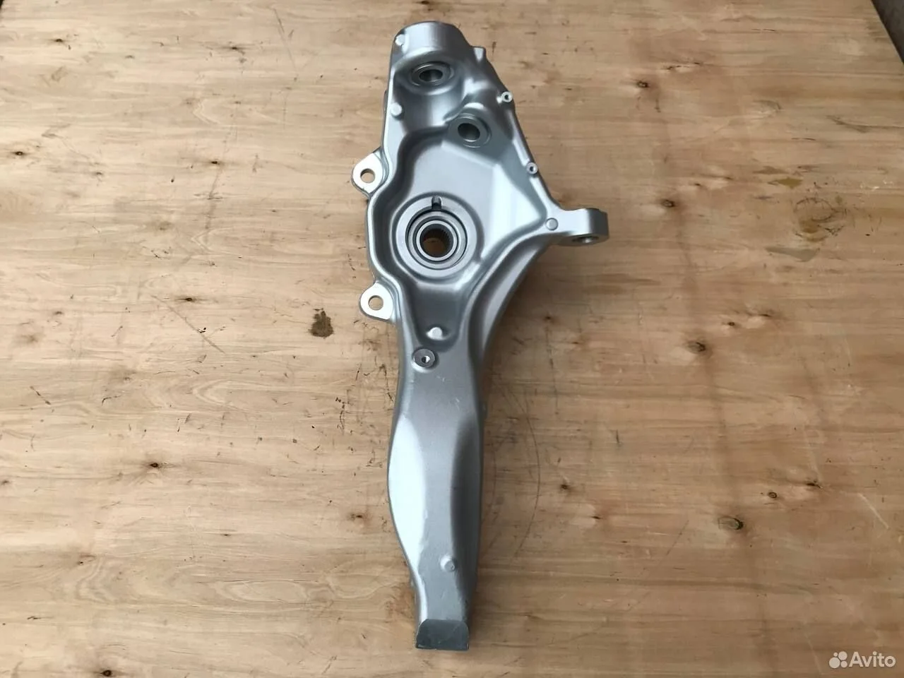 Поворотный кулак правый range rover sport discover