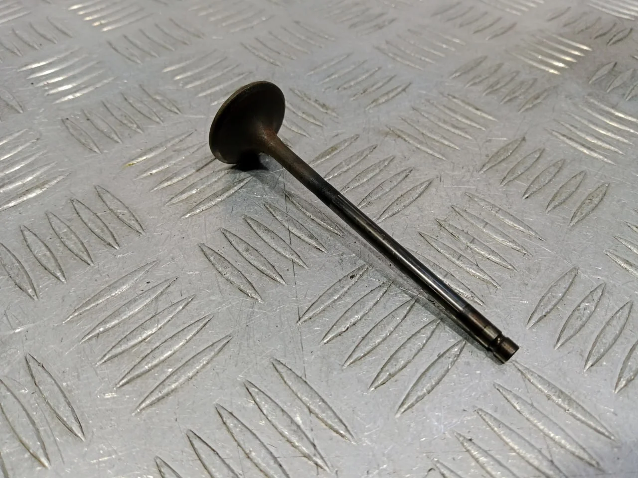 [Б/У] Клапан выпускной [Код: 00627336 ]