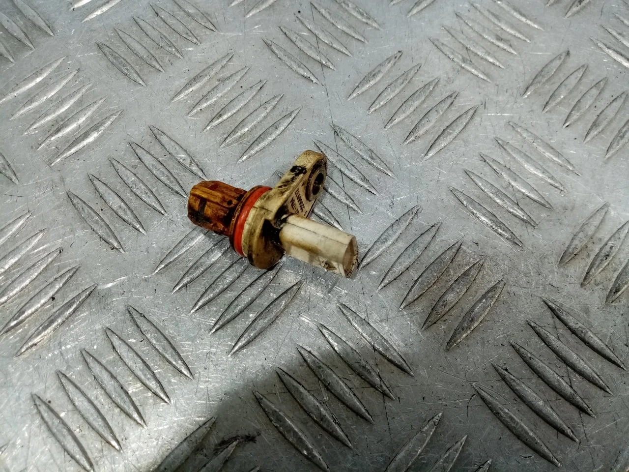 [Б/У] Датчик положения распредвала [Код: 00627368 ]