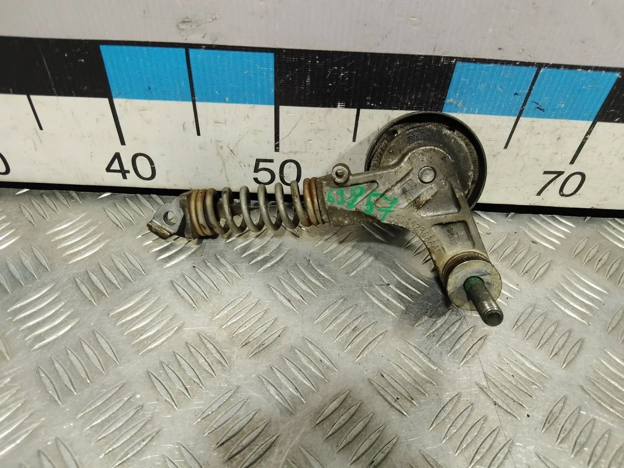 [Б/У] Ролик c кронштейном Opel [Код: 00588722 ]