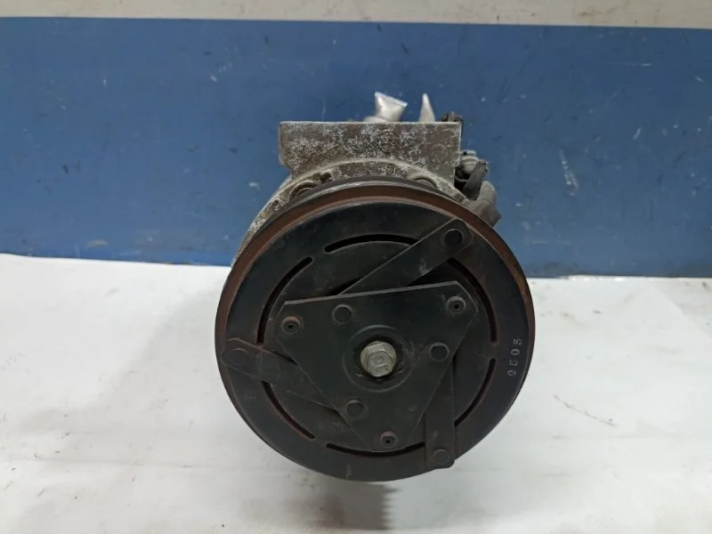 Компрессор кондиционера Nissan X-Trail 2012 92600EN22B T31 2.0 MR20DE