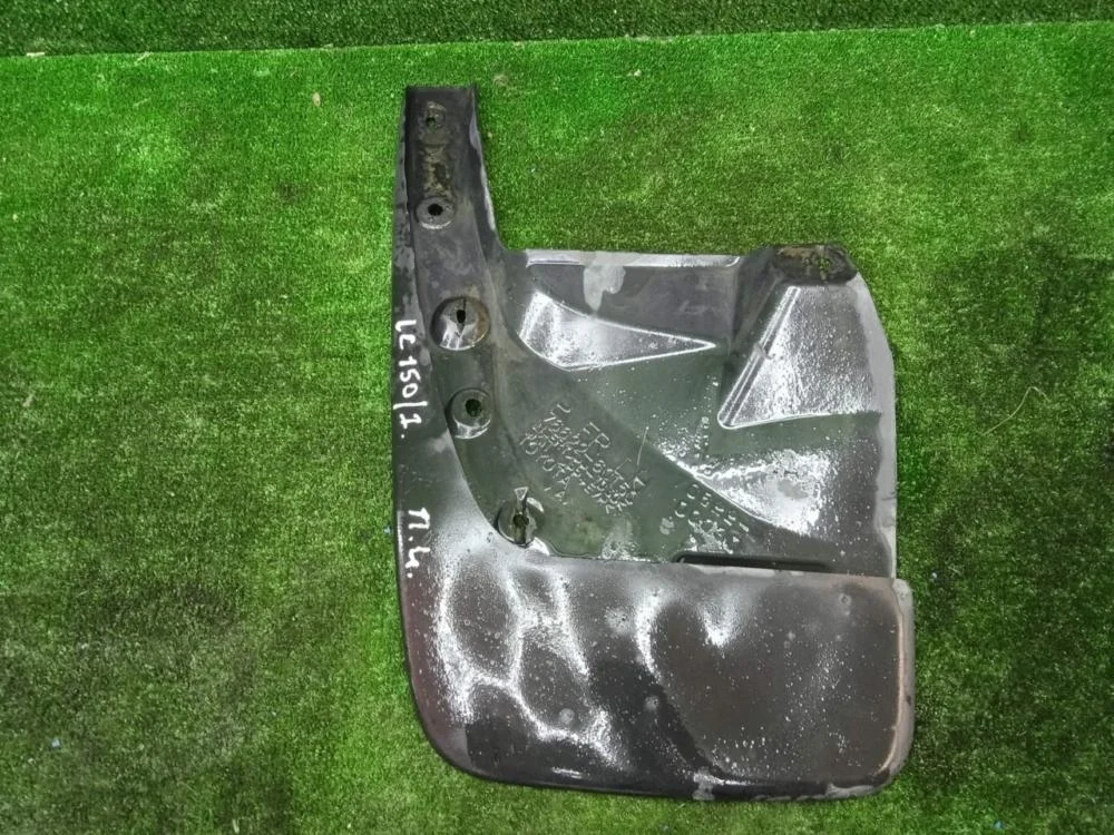 Брызговик Toyota Land Cruiser Prado 2012 7662260150 150 1GRFE, передний левый