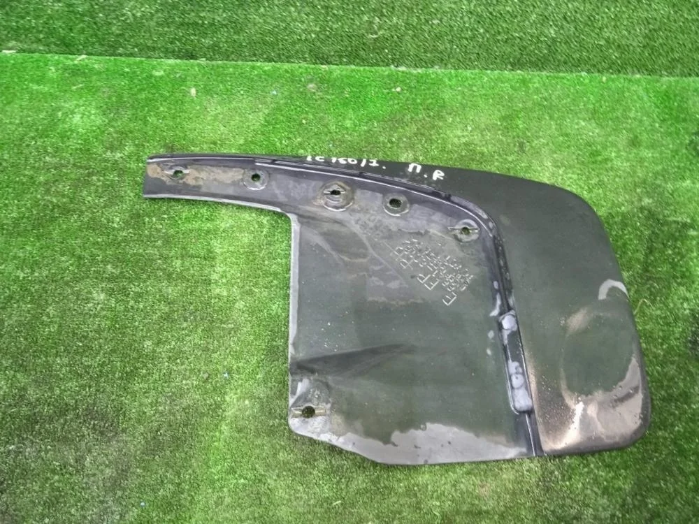 Брызговик Toyota Land Cruiser Prado 2012 7662160180 150 1GRFE, передний правый