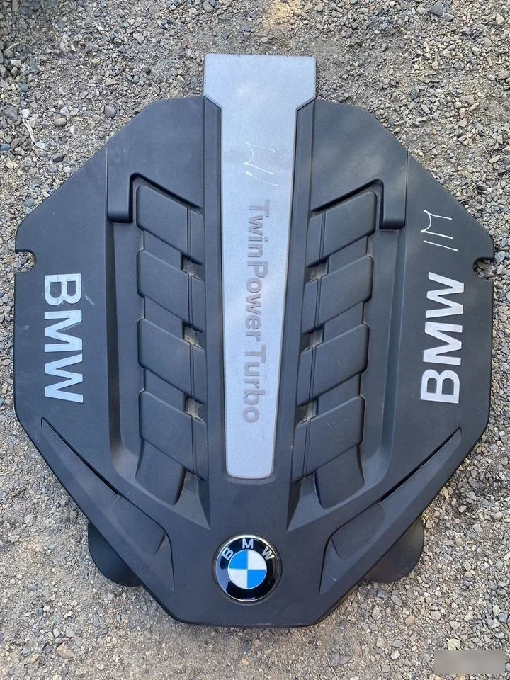 Кожух двигателя декоративная крышка BMW N63N
