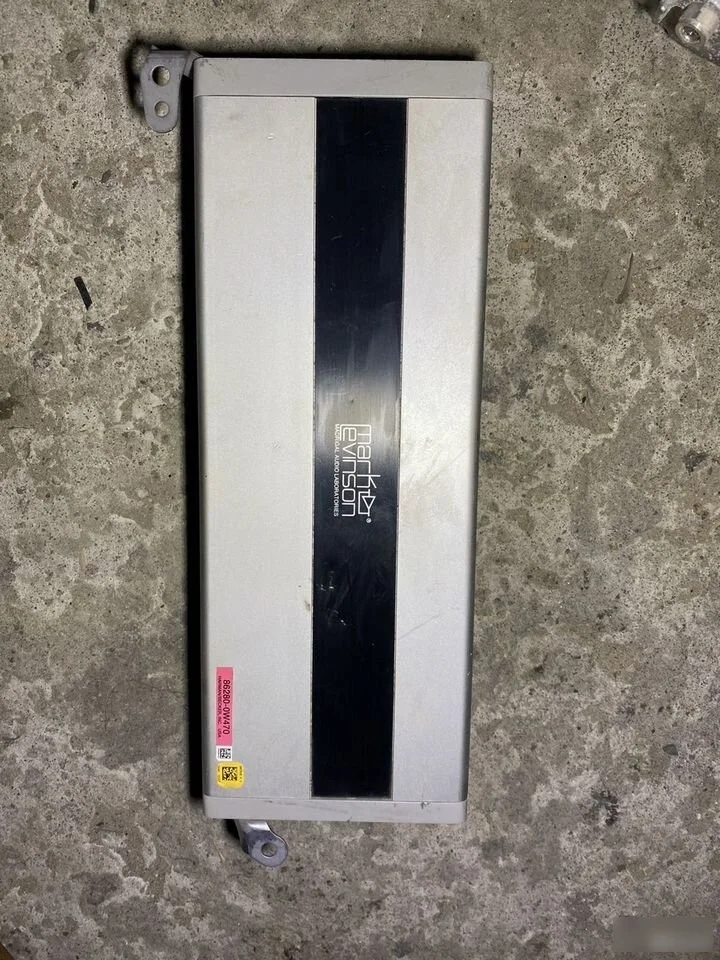 Усилитель акустической системы Lexus GS300