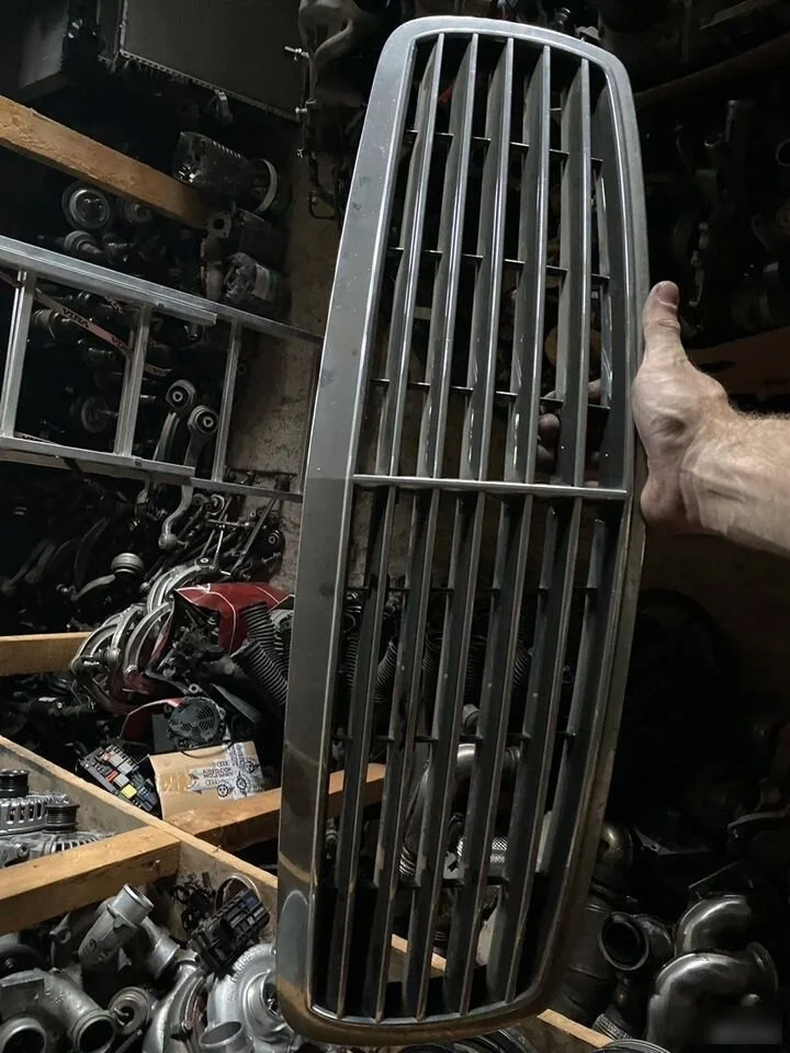Решетка радиатора Mercedes E W211