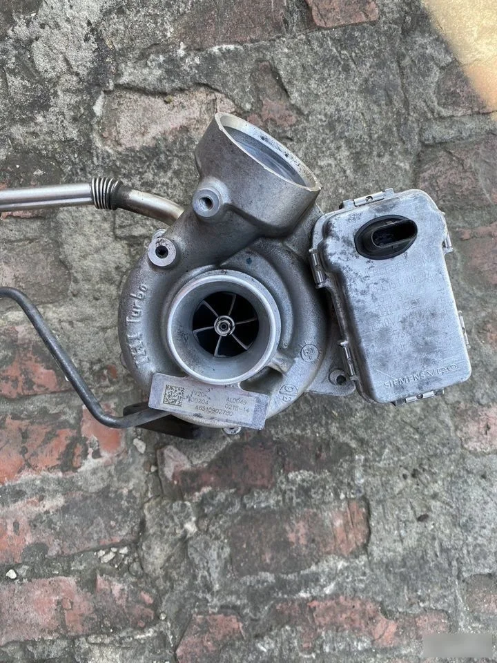 Турбина Mercedes OM651