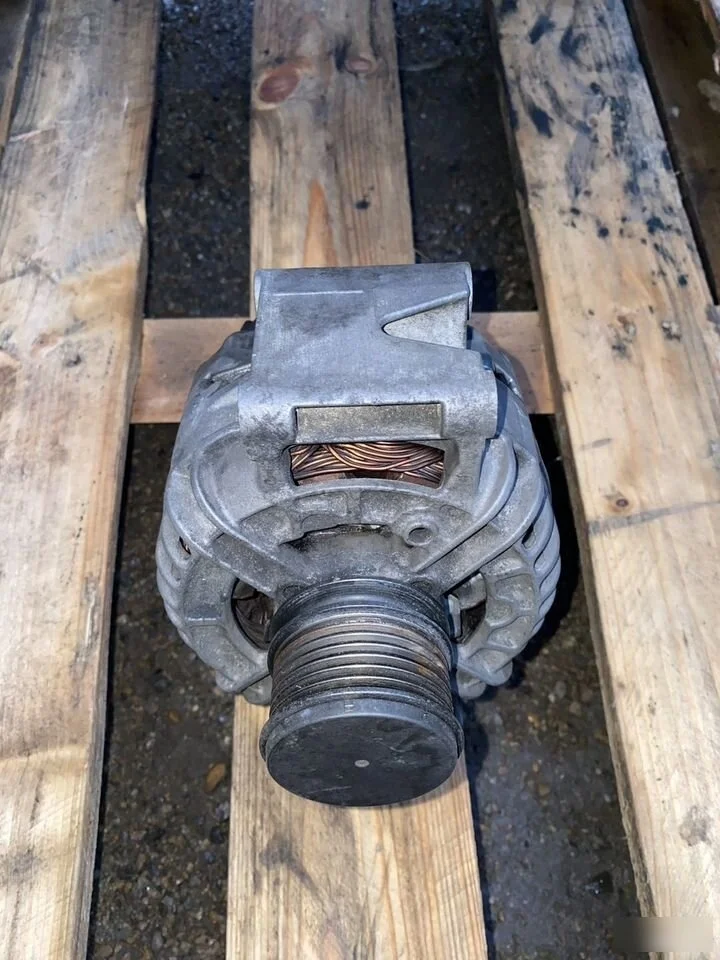 Генератор Mercedes M271