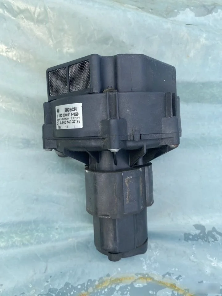 Насос продувки катализаторов Mercedes M112, M113