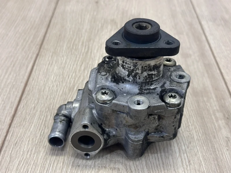 Насос гур VW Touareg NF 2010 7P