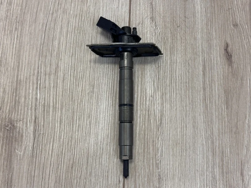 Форсунка топливная VW Touareg NF 2010 7P