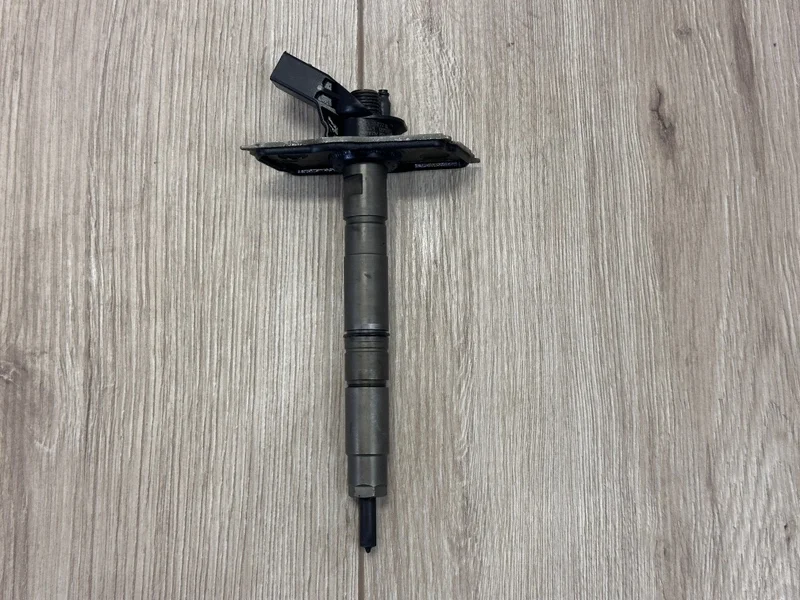 Форсунка топливная VW Touareg NF 2010 7P