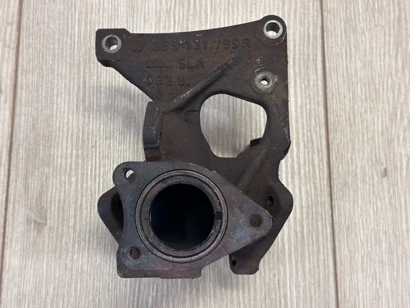 Коллектор выпускной VW Touareg NF 2010 7P