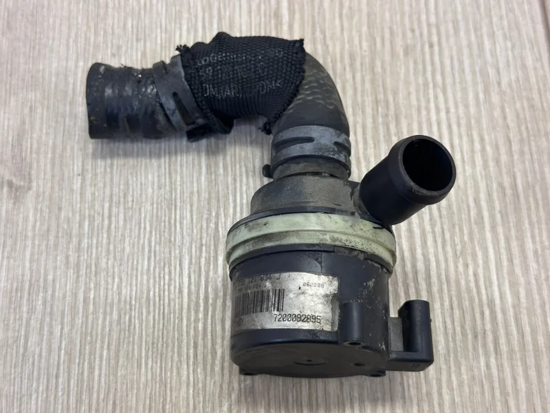 Насос системы охлаждения VW Touareg NF 2010 7P