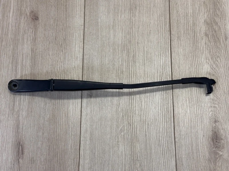 Поводок стеклоочистителя Porsche Cayenne 2011 958 (92A)