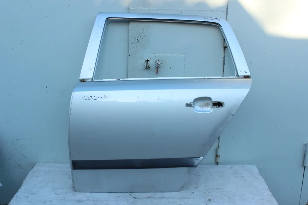 Дверь задняя левая универсал Opel Astra H ДВ254