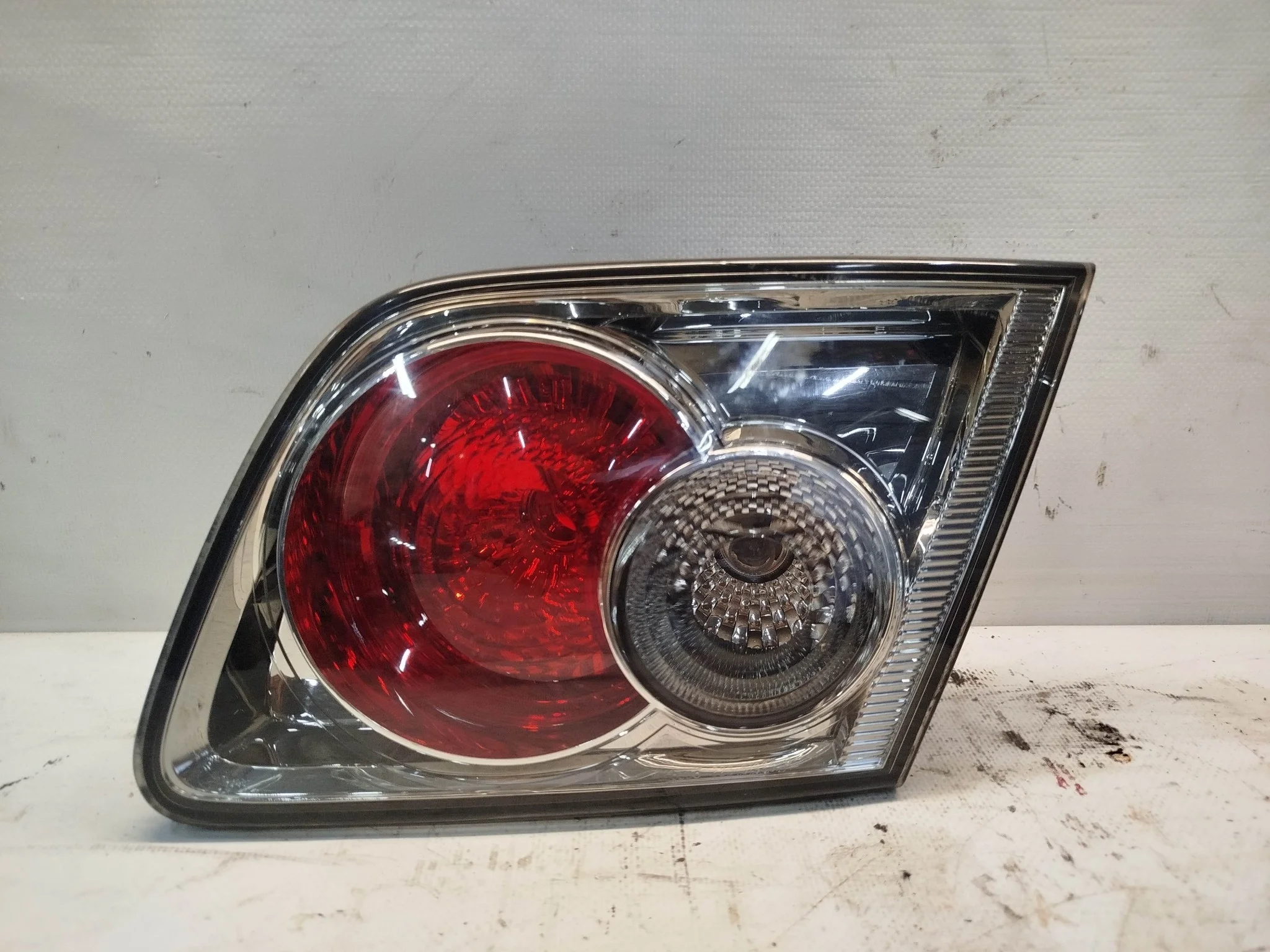 ФАЛЬШПАНЕЛЬ MAZDA ПРАВО GR1A513F0A KE585Z