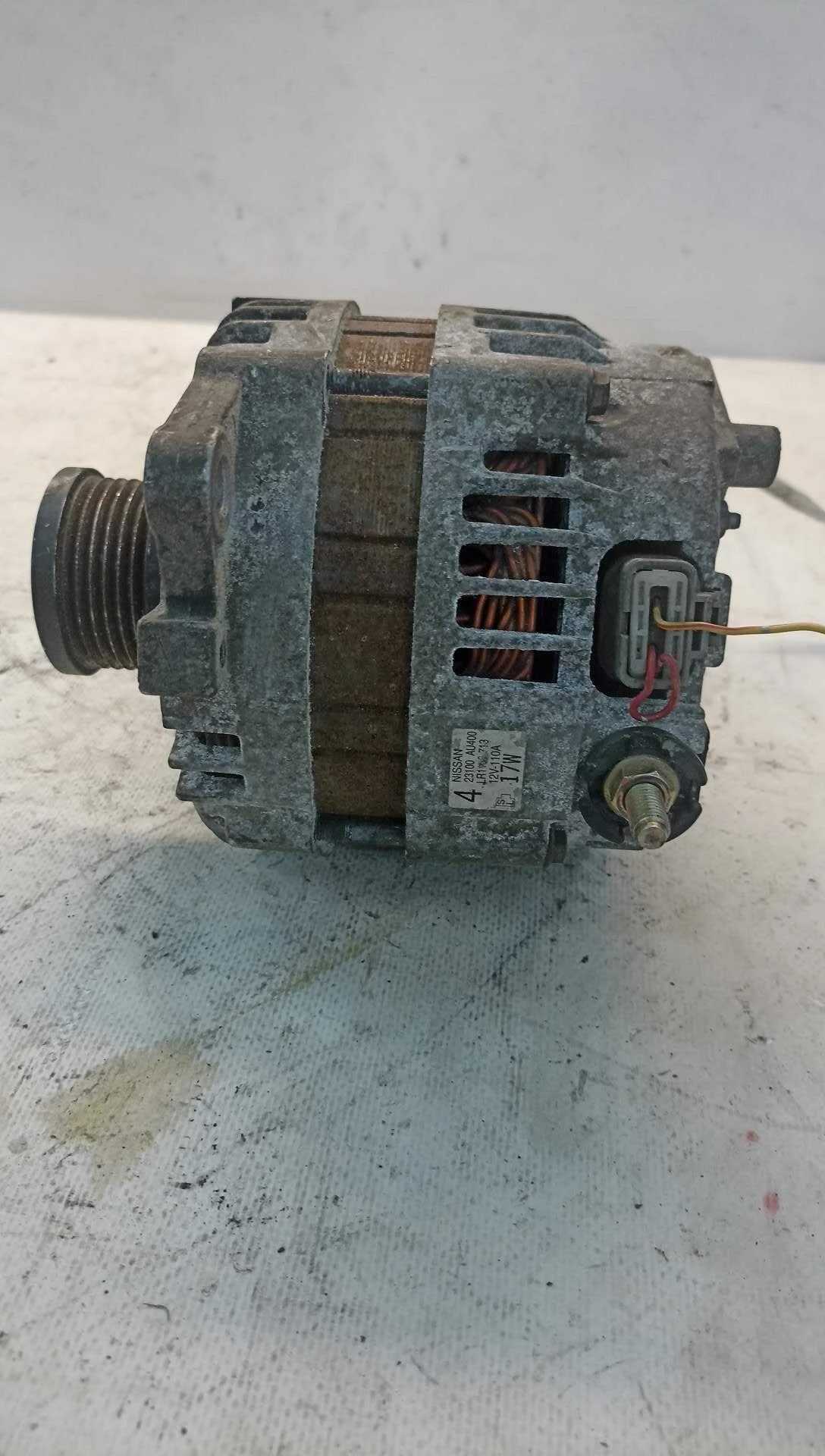 ГЕНЕРАТОР NISSAN 23100AU400 D4020