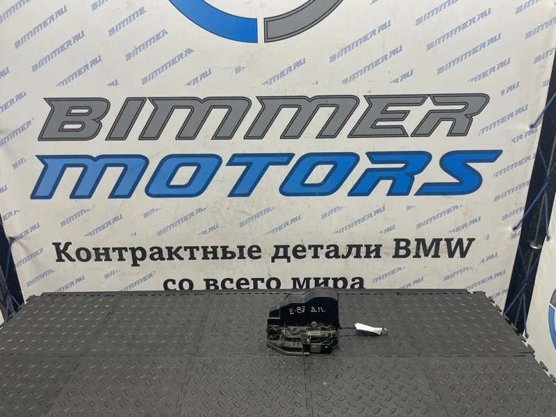 Замок двери BMW 1 51217202144 E87 M47, задний правый