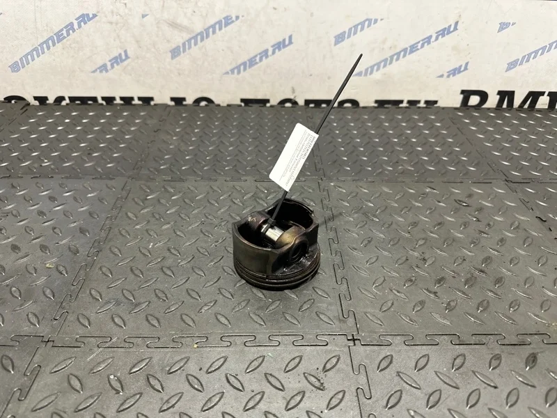 Поршень BMW E83