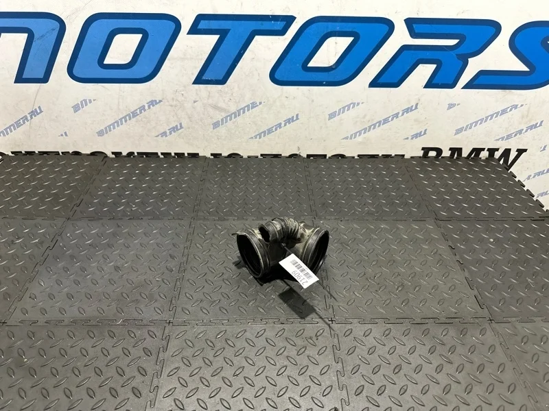 Патрубок воздушного фильтра BMW E53