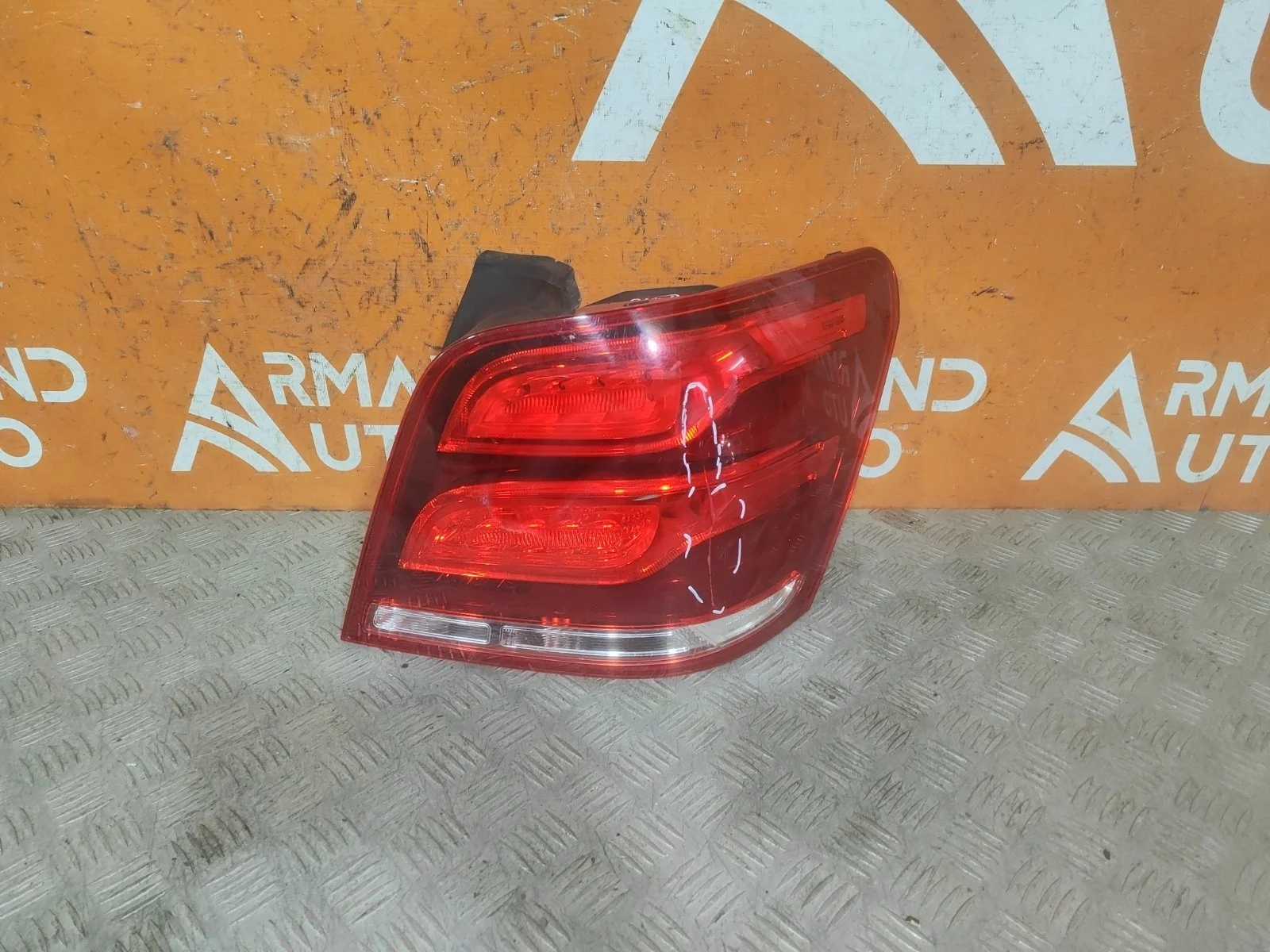 Фонарь Mercedes GLK-Class 2012-2015 X204